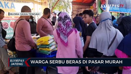Warga Serbu Beras di Pasar Murah