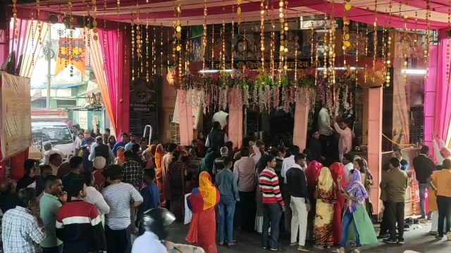 अलवर में शिव भक्ति का ज्वार, त्रिपोलिया में लगी भक्तों की लंबी कतार