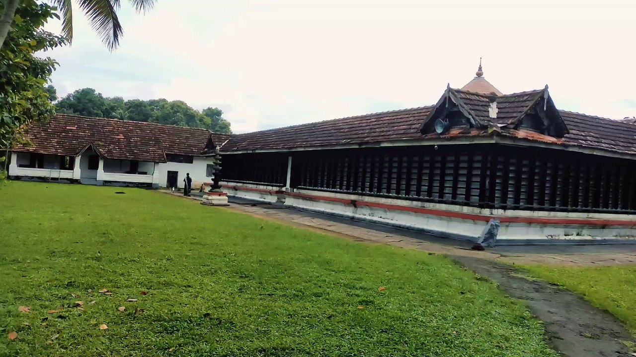 Refreshing mind , temple in Kerala
