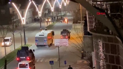 DEM Parti'nin seçim lokali açılışı sonrası çıkan olaylarda 2 gözaltı