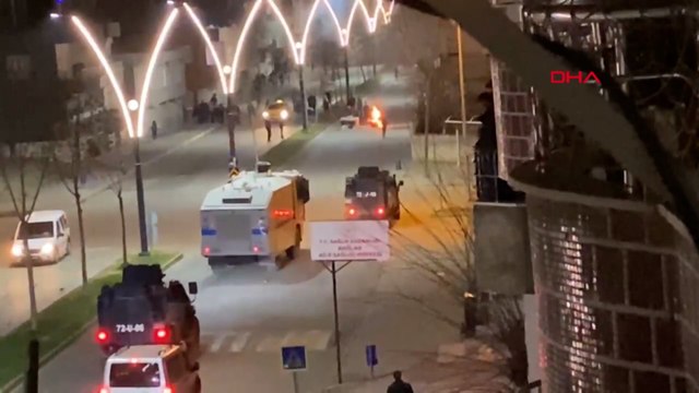 DEM Parti'nin seçim lokali açılışı sonrası çıkan olaylarda 2 gözaltı