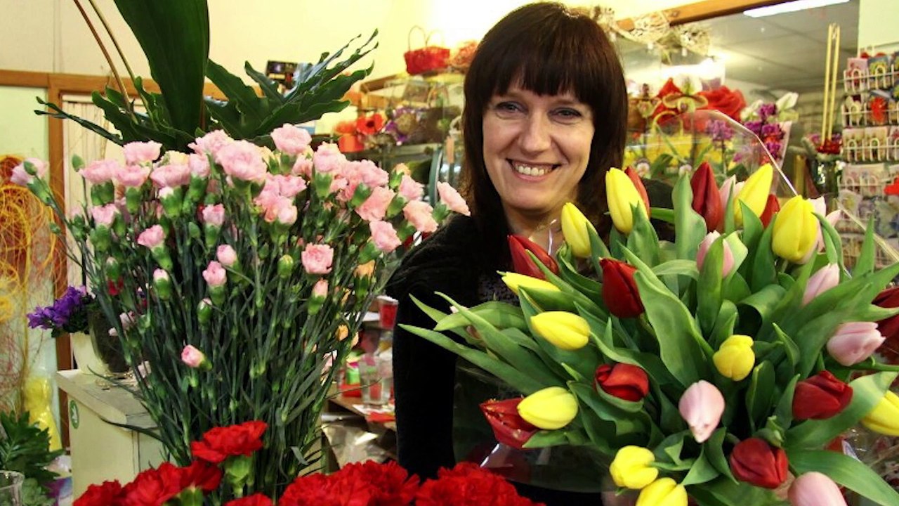 Dzień Kobiet: Geneza i polska tradycja, historyczna i współczesna