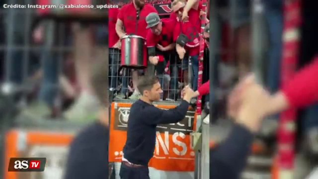 Viral moment between Xabi Alonso and Bayer Leverkusen fans