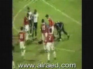Footballeur attaqué par un esprit