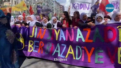 Diyarbakır’da kadınlar 8 Mart için alanda