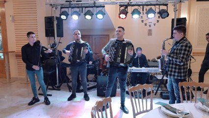 Orkestar Ace Nikolića Brajića - Splet Kola Za Pocetak Svadbe [Princess White, Pozarevac]