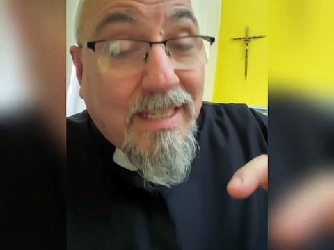 La Iglesia Católica no es Universal - Padre Juan Molina