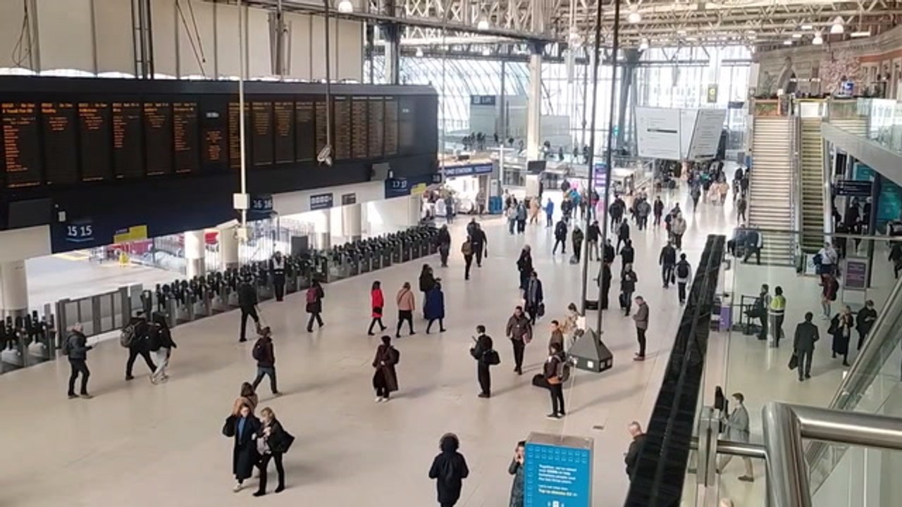 tfl-off-peak-friday-fares-trial-begins-video-dailymotion