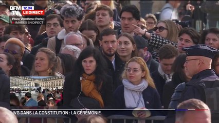 Constitutionnalisation de l'IVG: "Je suis là pour les gens qui se sont battus, je pense à ma grand-mère", confie Sophie, qui assiste à la cérémonie
