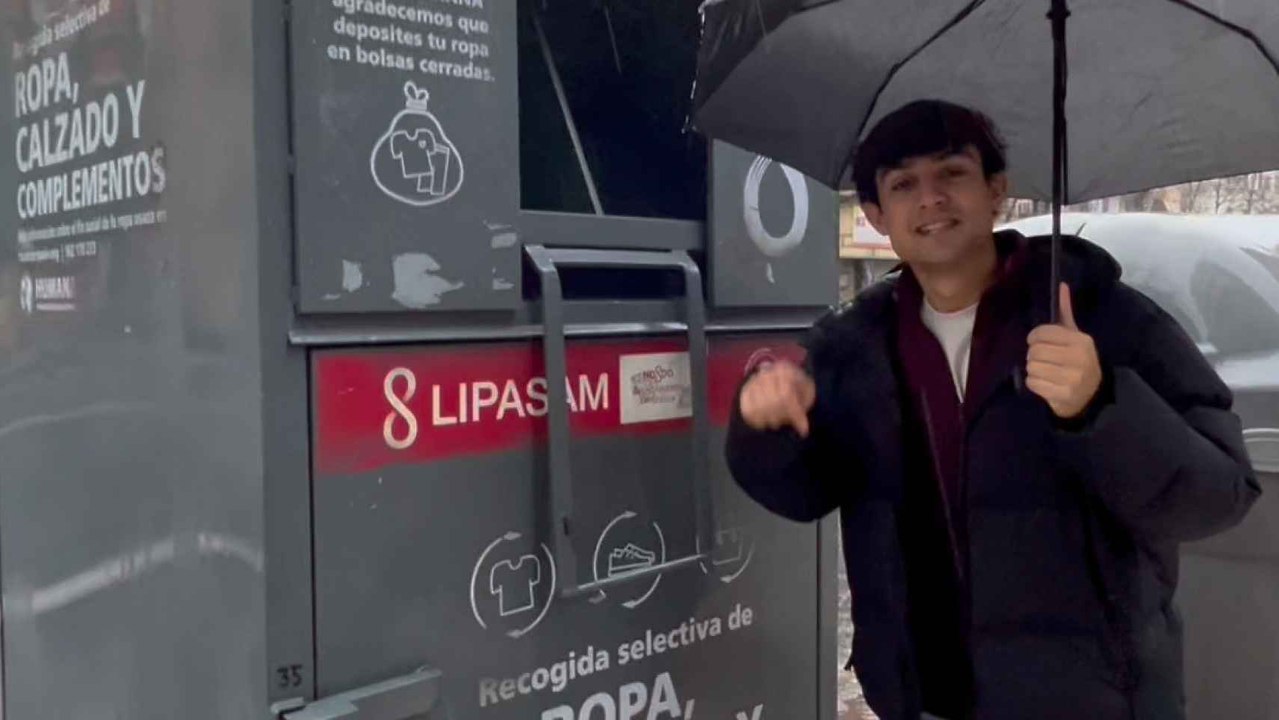 Humana reabre su tienda de ropa de segunda mano en Sevilla: hay trajes de flamenca por 20 euros