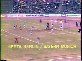 HERTHA.BERLIN  -  BAYERN.MUNICH  - 1977 -  SAISON   1976/1977  -