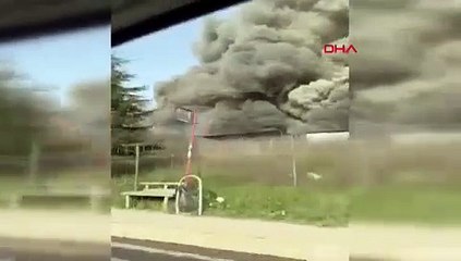 İstanbul-  Tuzla'da fabrikada yangın-1