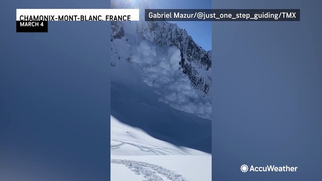 Avalanche plummets down French Alps