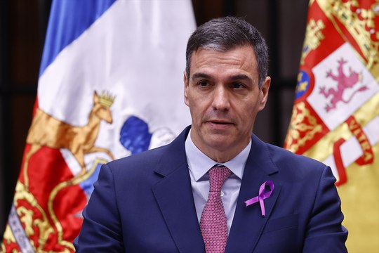 Sánchez responde a las declaraciones de Ayuso sobre el 8M: “Si ella es presidenta, también es gracias a la lucha de muchísimas mujeres”