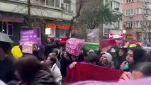 Kadınların Taksim'e yürüyüşüne polis engeli!