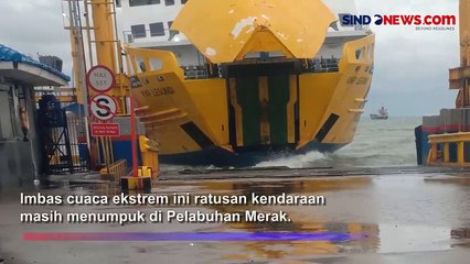 Truk Logistik Terguling dalam KMP Salvino di Pelabuhan Merak akibat Cuaca Buruk