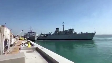 Bahrein, scontro tra due navi da guerra. Ecco lo schianto