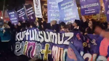 8 Mart Gece Yürüyüşü başladı