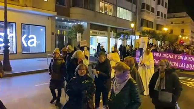 8M: Manifestación por el Día Internacional de la Mujer en las calles de Burgos capital.