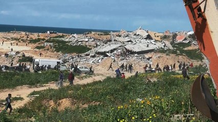 أهالي غزة يؤكدون ضرورة فتح المعابر لتوفير حاجتهم من الغذاء