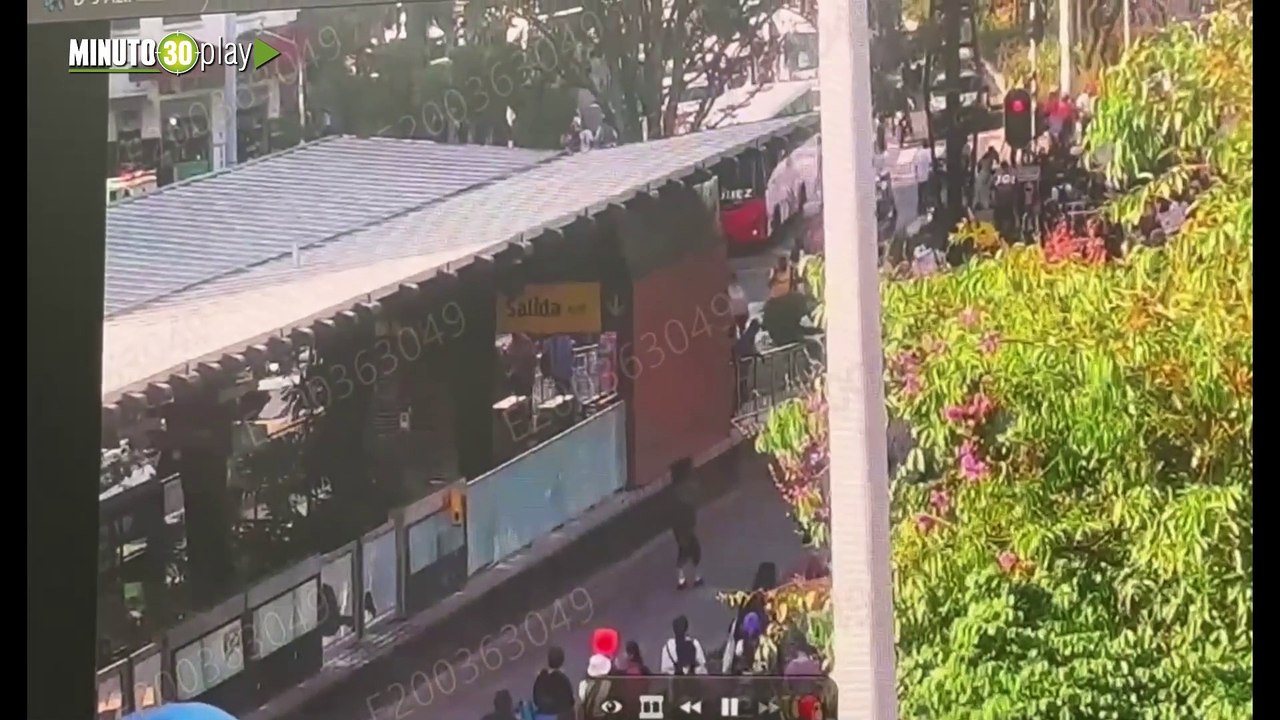 vandalismo metroplus 8m