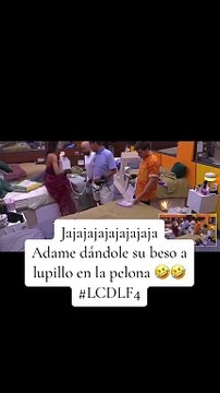 Alfredo Adame le besa la pelona a Lupillo Rivera