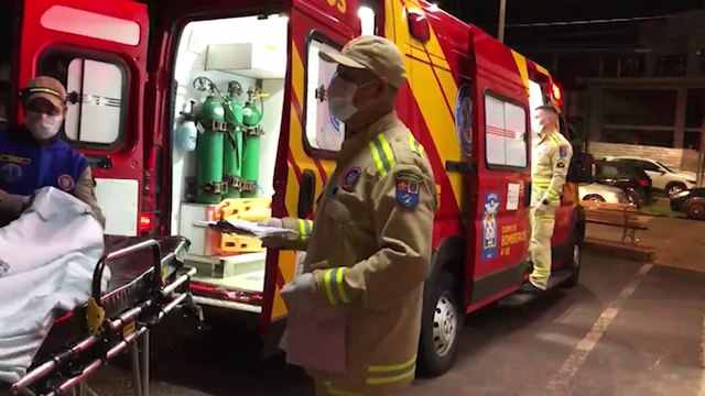 Garota de 14 anos cai do segundo andar ao tentar sair de casa pela janela no Brasília