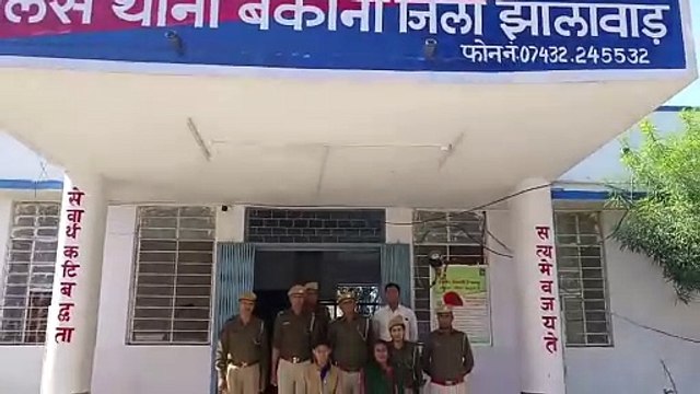 Mother and daughter robbed nephew's house, jewelery worth Rs 8 lakh recovered