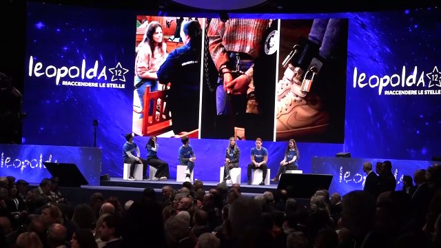 Leopolda, Renzi e Roberto Salis sul palco Presidente Meloni, porta a casa Ilaria