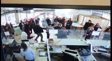 Özel güvenlik görevlisi bıçaklı kavgada yaralandı
