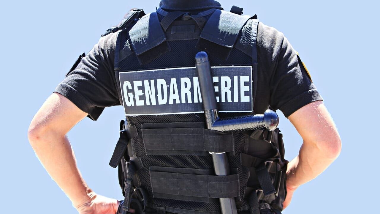 100 jours avec les gendarmes des Alpes vidéo bande annonce