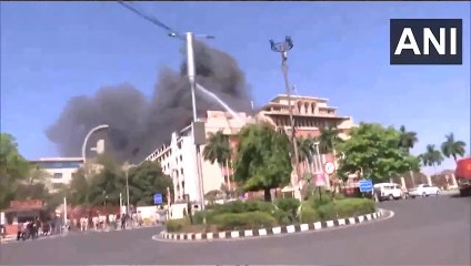 मध्य प्रदेश के भोपाल के वल्लभ भवन में भीषण आग लग गई