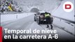 La Guardia Civil auxilia a los conductores atrapados por el temporal en la A-6 a la altura de León