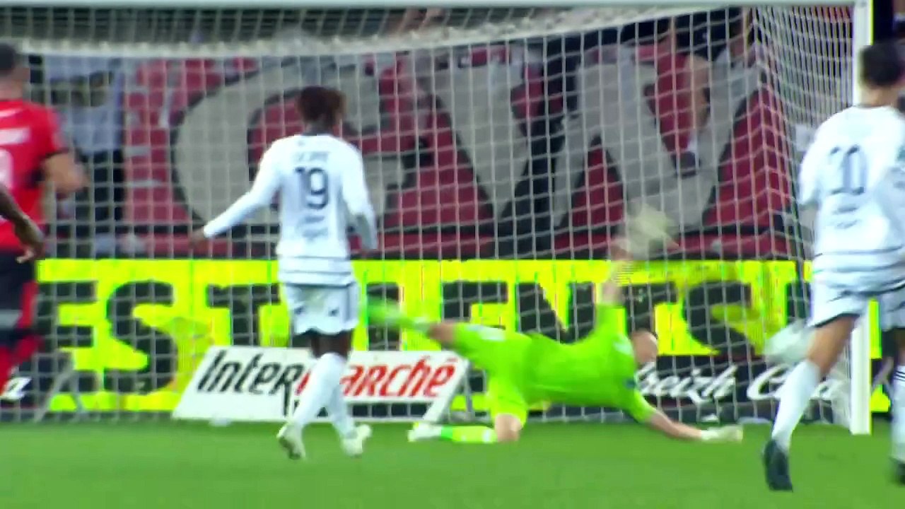 J8 EN AVANT GUINGAMP - FC GIRONDINS DE BORDEAUX...