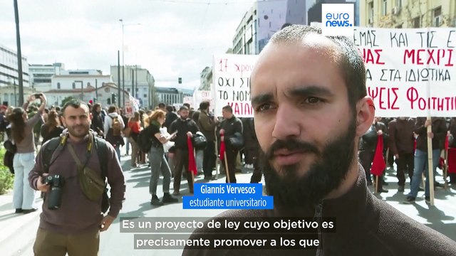 Grecia aprueba el fin del monopolio estatal de la enseñanza universitaria, pese a las protestas estudiantiles