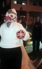 Eski eşi tarafından öldürülen Mervegül'ün annesi, kızının gelinliğini ateşe verdi