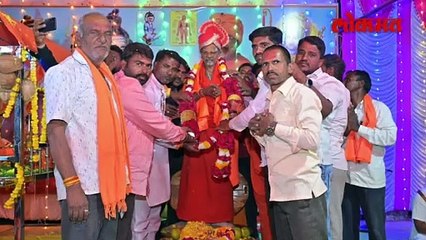 शिंदेंचा खासदार डेंजर झोनमध्ये, शांतिगिरी महाराज मैदानात उतरले