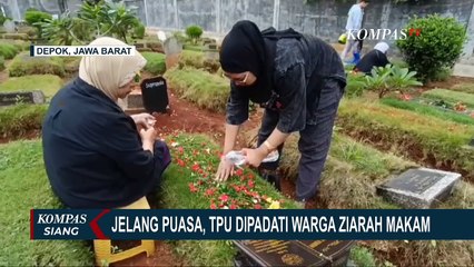 Jelang Ramadan: Tempat Pemakaman Umum Dipadati Warga Ziarah Makam, Penjual Bunga  Raup Rezeki