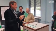 Regionali Abruzzo, il candidato Marco Marsilio al voto a Chieti