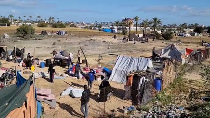الاحتلال يقصف خيام النازحين في المواصي غرب خان يونس