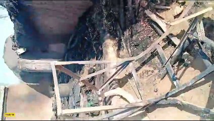 चंद मिनट में चौदह लाख का नुकसान, परिवार आया आसमां तले