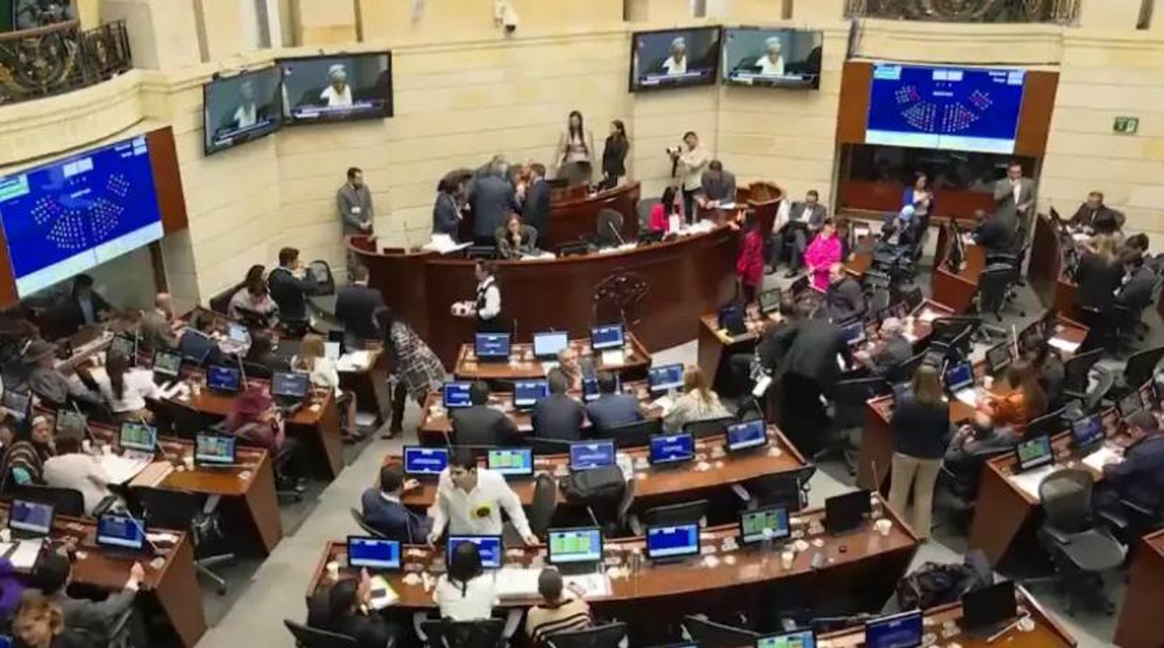 Oposición demandará el programa Jóvenes en Paz: "es un decreto totalmente ilegal"