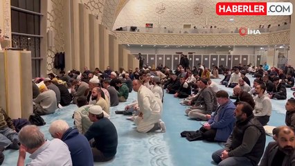 Almanya'nın Köln kentinde ilk teravih namazı kılındı