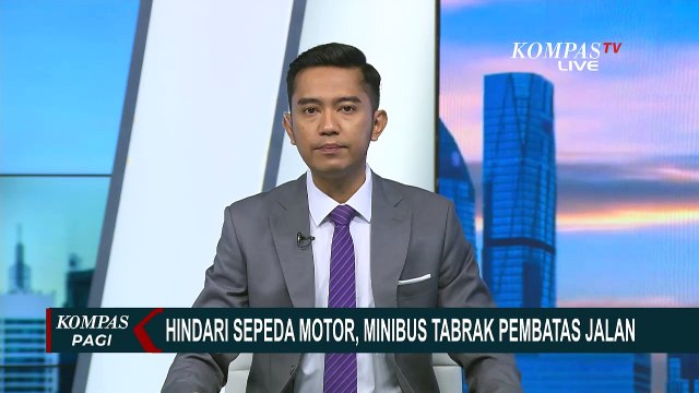Nekat Hindari Sepeda Motor, Minibus Tabrak Pembatas Jalan Transjakarta di Jakarta Timur