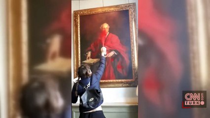 Aktivistlerden Filistin için eylem! 110 yıllık tabloya böyle zarar verdiler