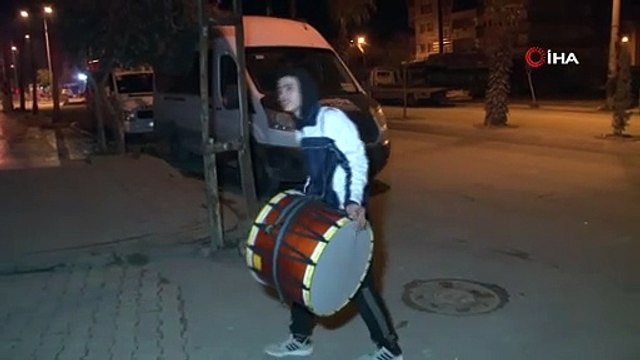 Ramazan davulcuları mesaiye başladı! Kadın davulcular dikkat çekti