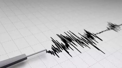 Samsun Körfezi açıklarında meydana gelen 4 büyüklüğündeki deprem anı kamerada
