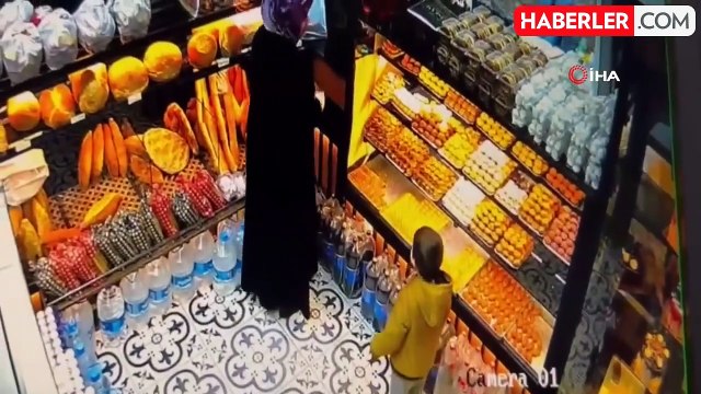 Nefes borusuna şeker kaçan çocuk ölümden döndü: 'Heimlich manevrası' ile kurtuluş kamerada