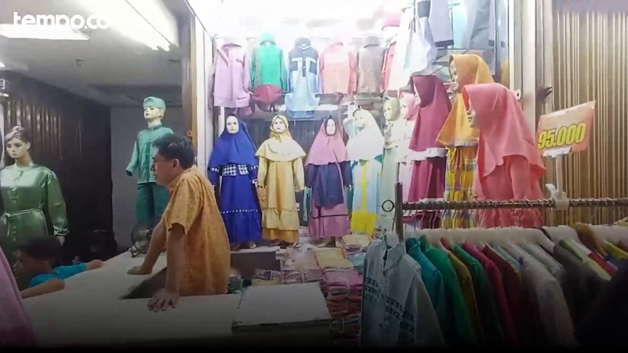 Begini Suasana Pasar Pasar Tanah Abang pada H-1 Ramadan