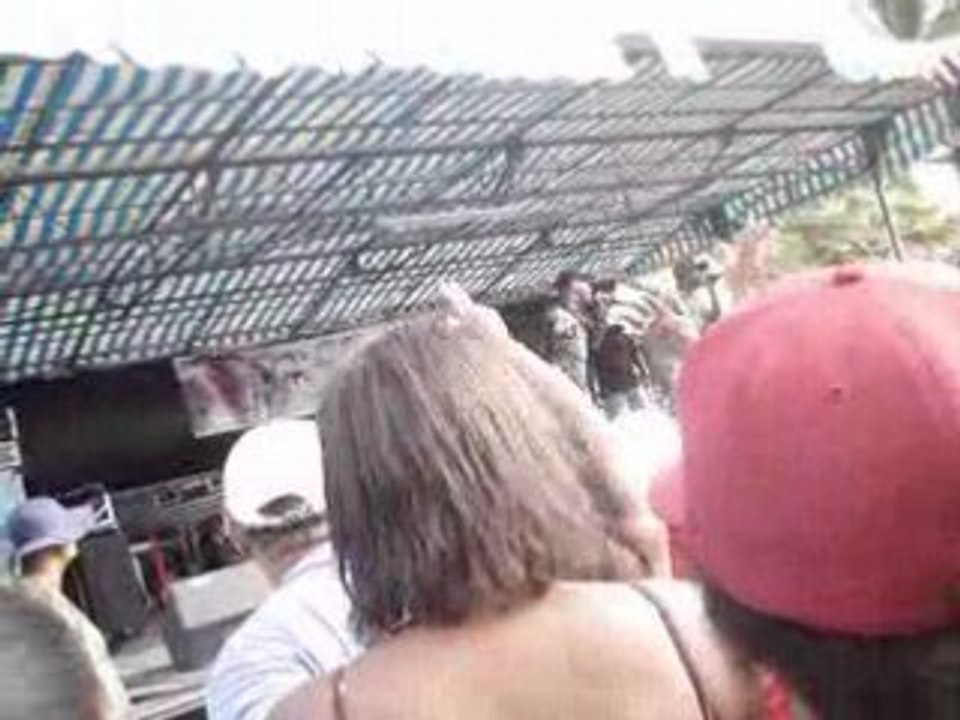 dancehall Chauffer la foule avant KRYS en gwada